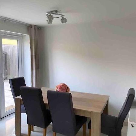 3 Stories, 5 Bedroom House In Prime Location With Balcony And Shared Garden リヴァプール エクステリア 写真